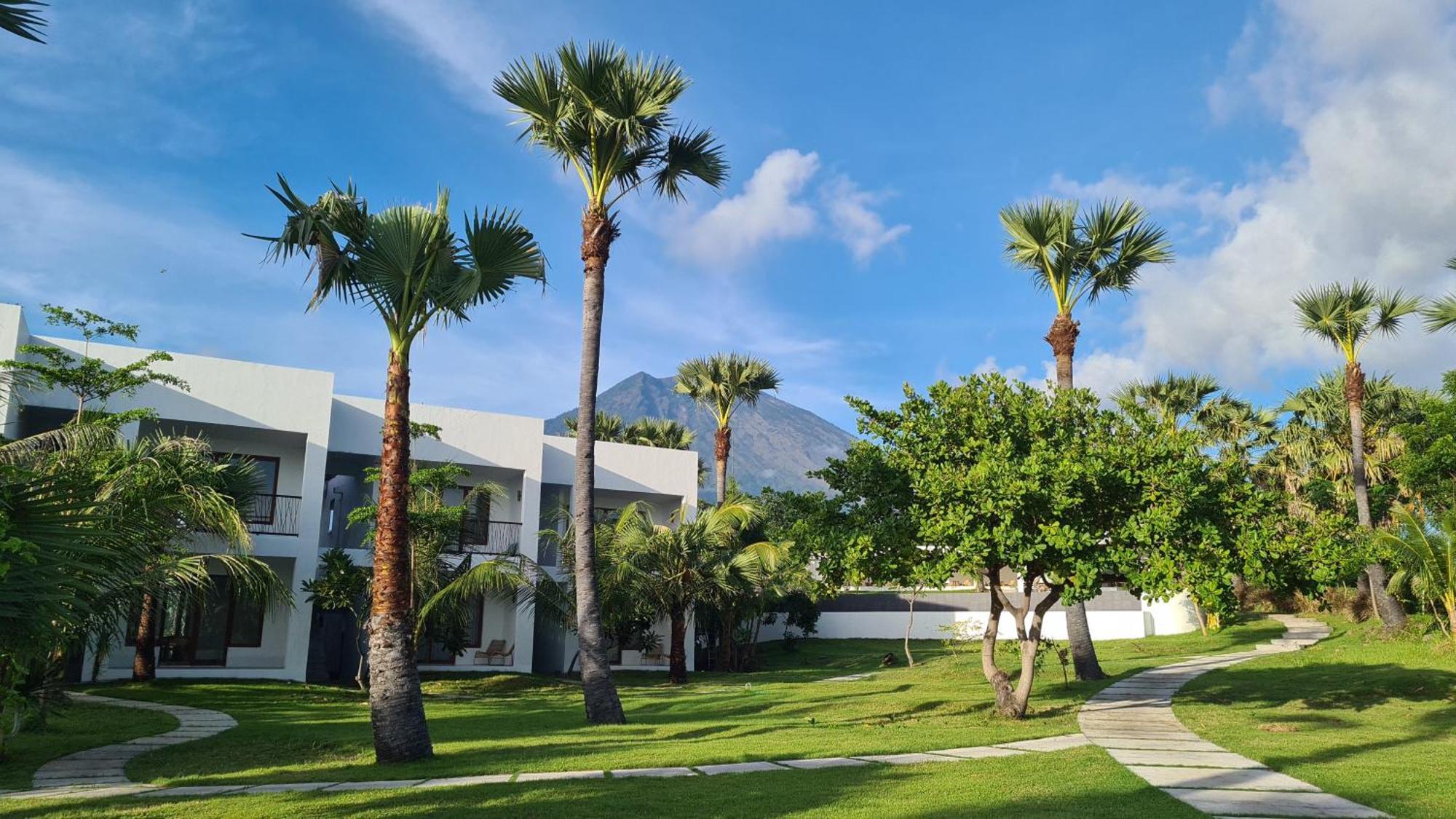 Palm Springs Bali Dive Resort Туламбен Экстерьер фото
